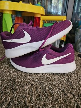 Nike Purple Mesh Athletic Sneakers with White Swoosh